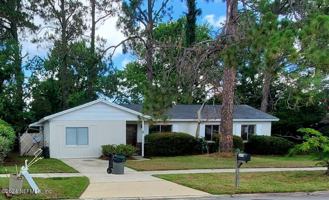 8455 Frost St N - Photo 1 of 1