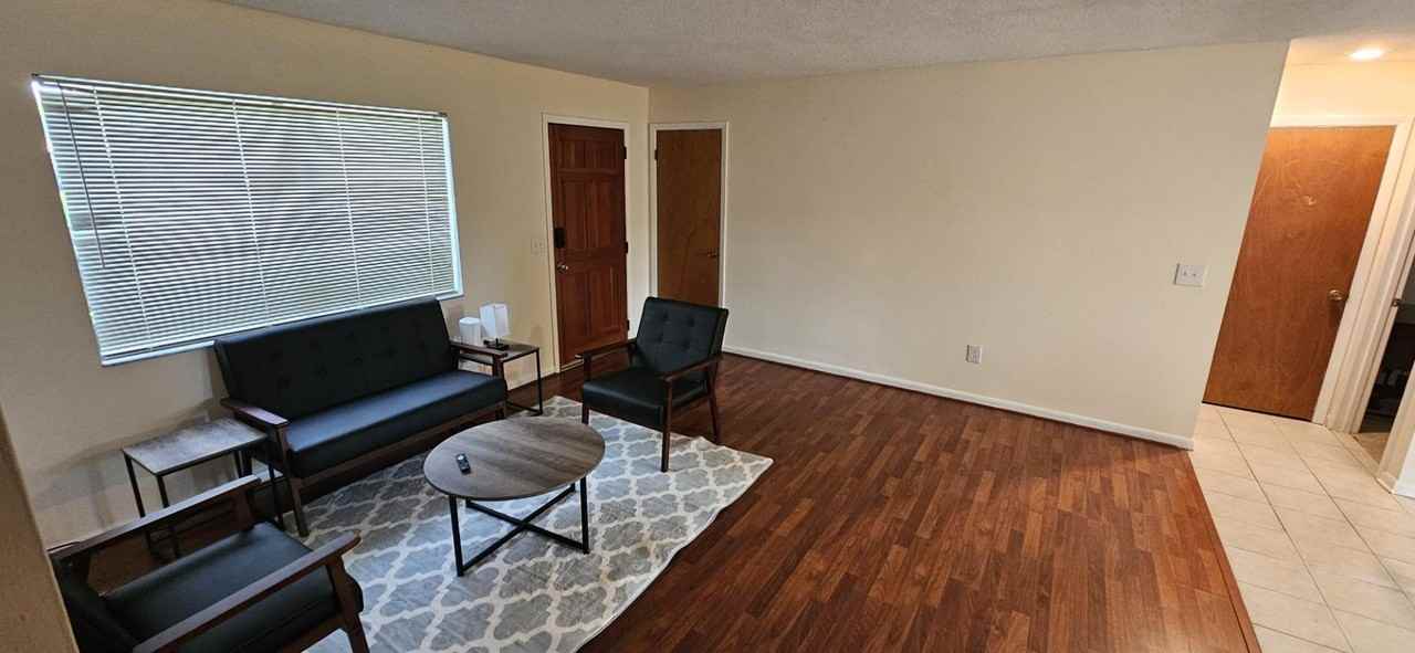 8455 Frost St N - Photo 7 of 8