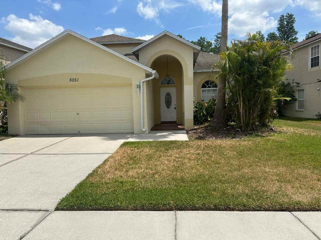 5051 Windingbrook Trl - Photo 2 of 20