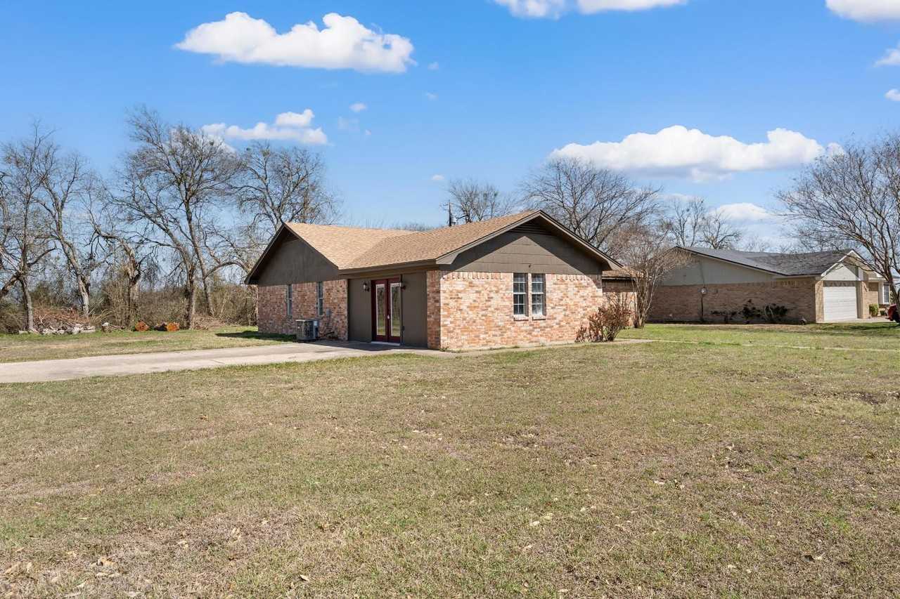 735 Dayton Dr - Photo 3 of 20