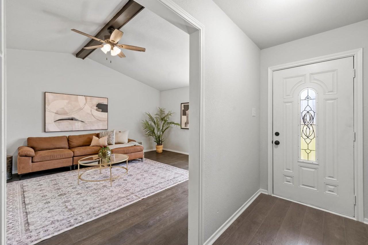 735 Dayton Dr - Photo 5 of 20