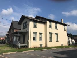 featured image of 923 Vine Ave