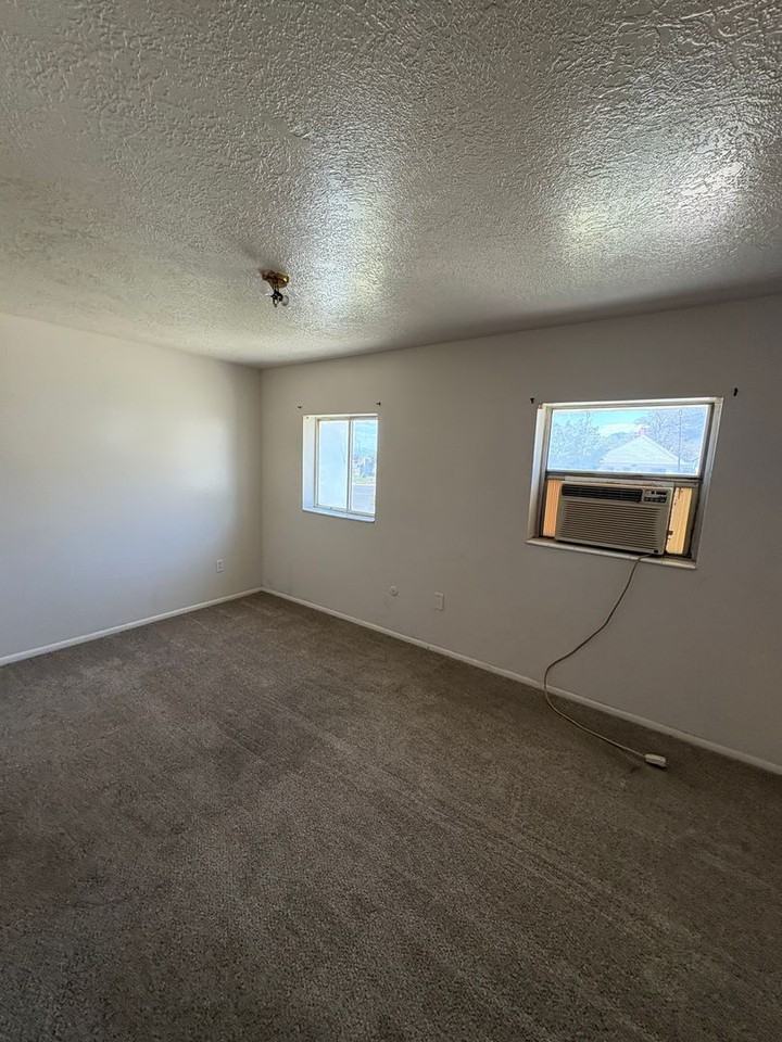 Niche Properties - Photo 4 of 11