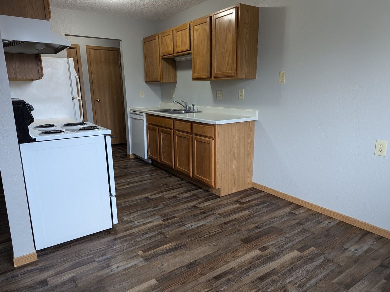 Woodcrest Apartments - Photo 2 of 9