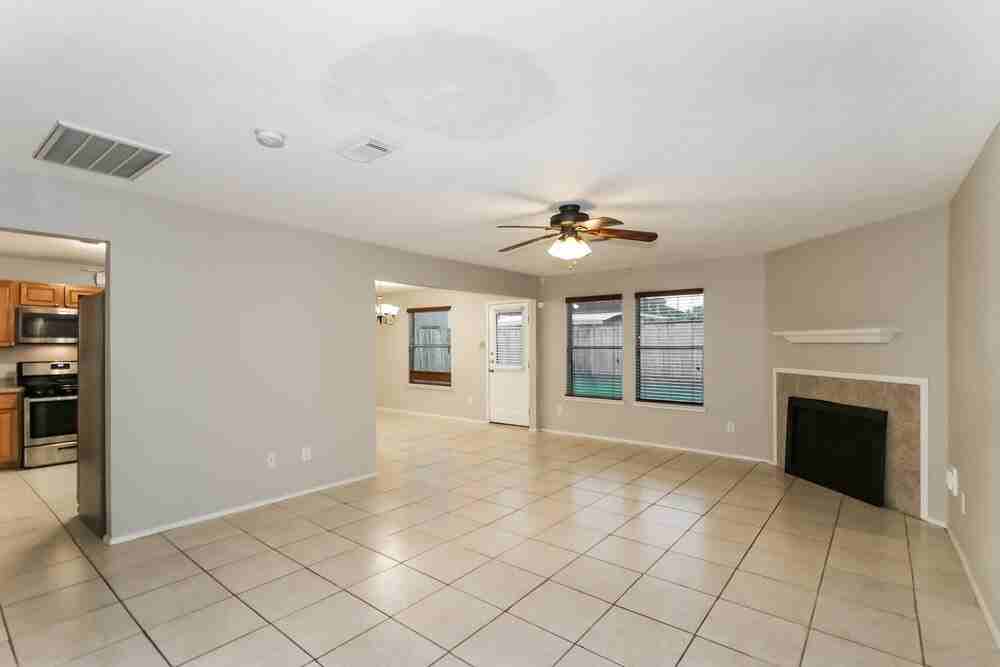 11811 Sunny Stream Dr - Photo 6 of 17