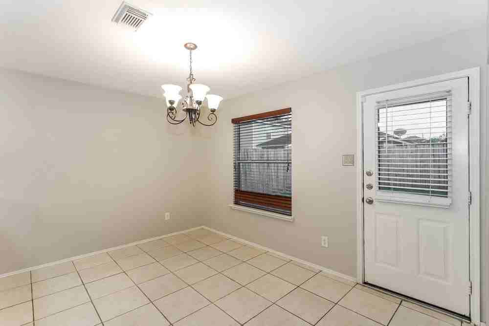 11811 Sunny Stream Dr - Photo 7 of 17