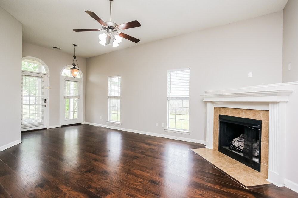 10218 Cottage Oaks Cv - Photo 4 of 16