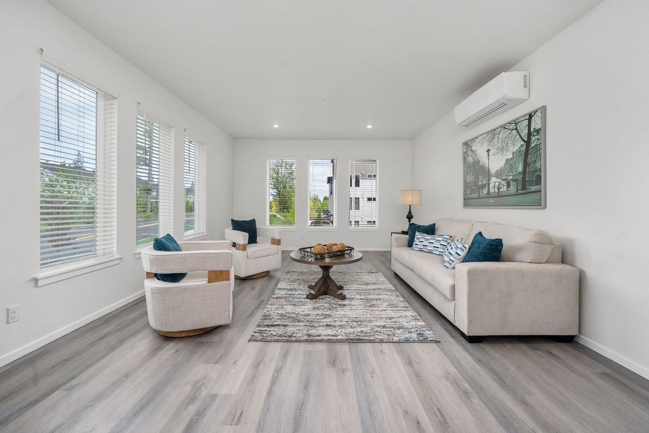 Blueberry Apartments - Photo 4 of 45