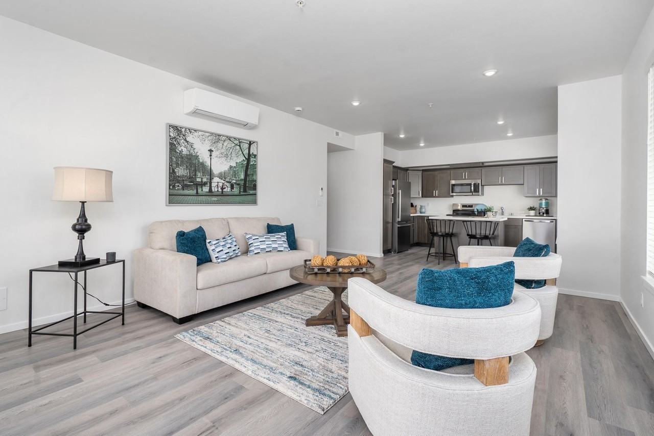 Blueberry Apartments - Photo 6 of 45