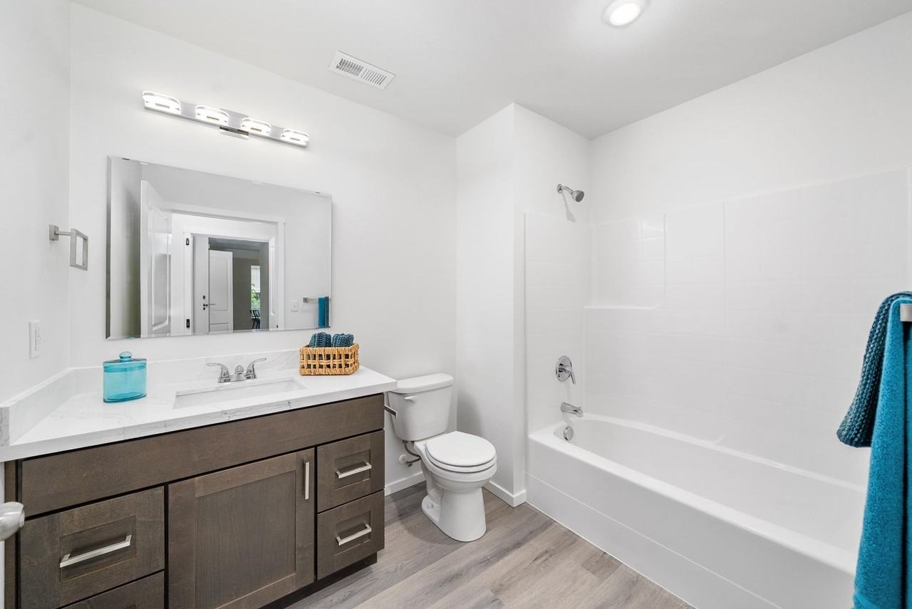 Blueberry Apartments - Photo 7 of 23