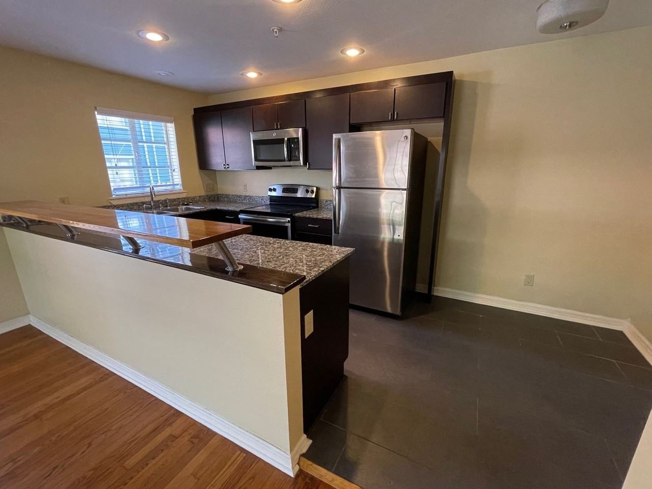 Broadway Manor - Photo 2 of 20