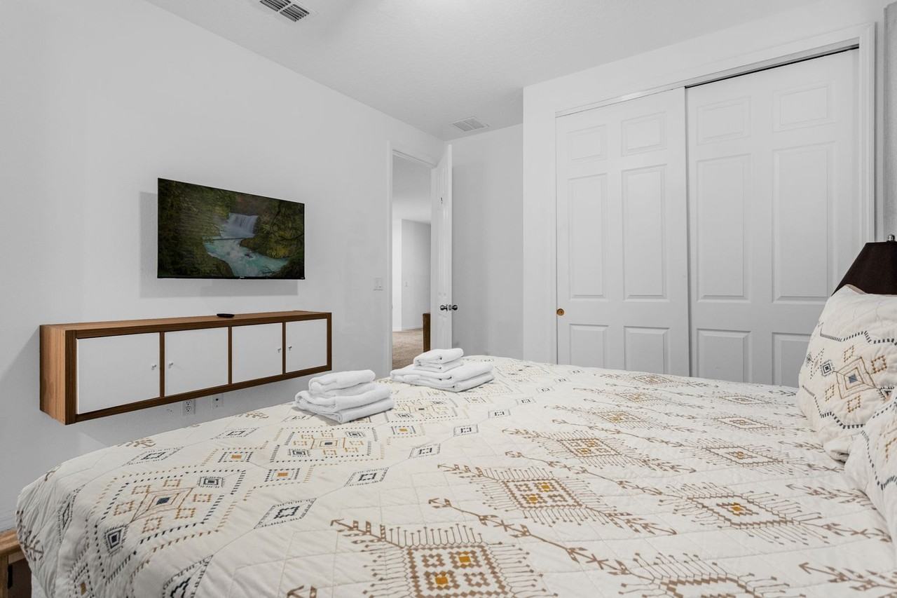 8906 Caroline Bay Ct - Photo 2 of 18