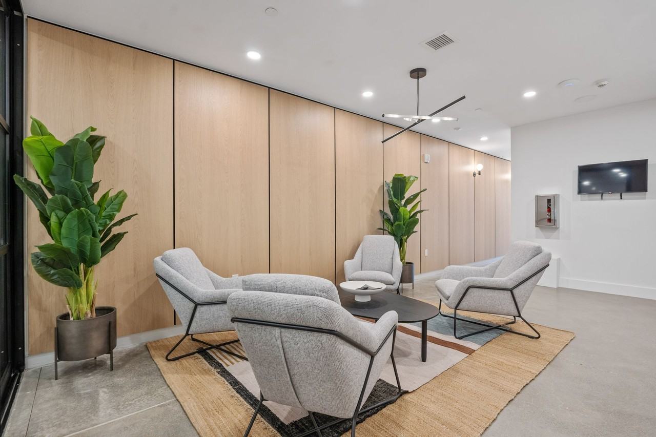 Bosco- Modern Studio Suites in Downtown Berkeley Community! - Photo 4 of 12