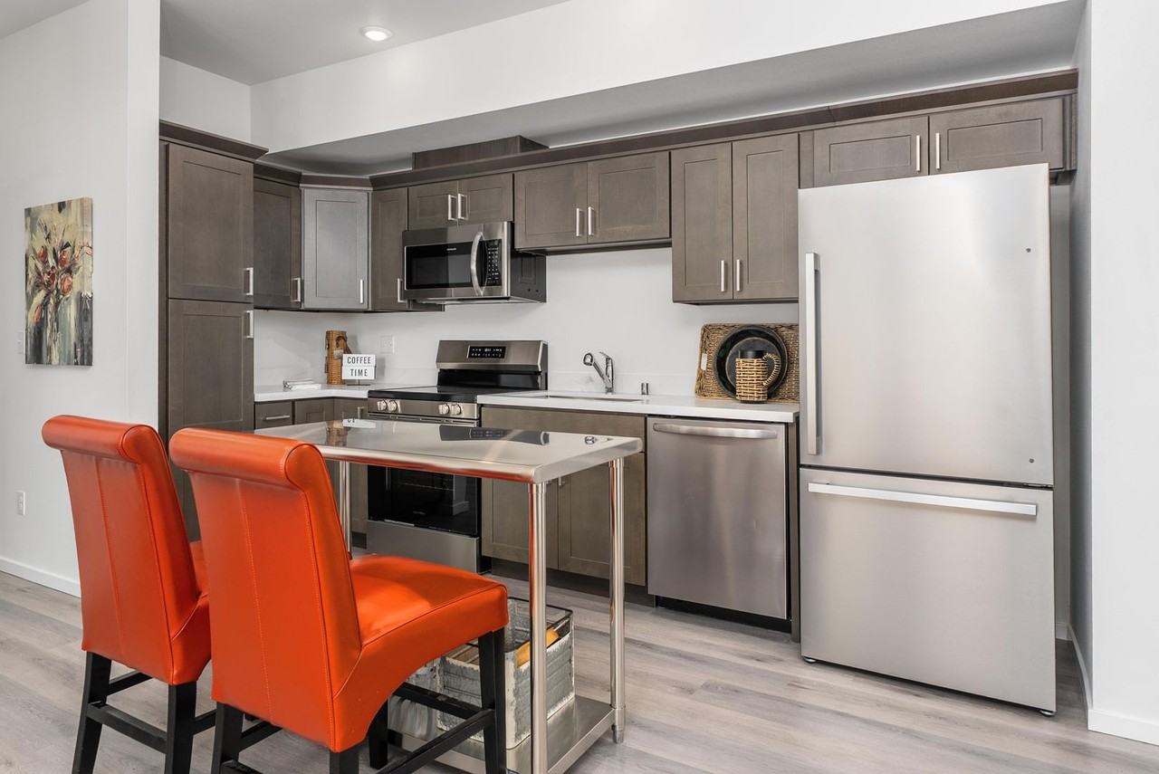 Blueberry Apartments - Photo 7 of 50