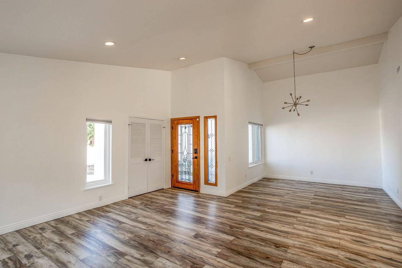 7110 Azalea Pl - Photo 2 of 28