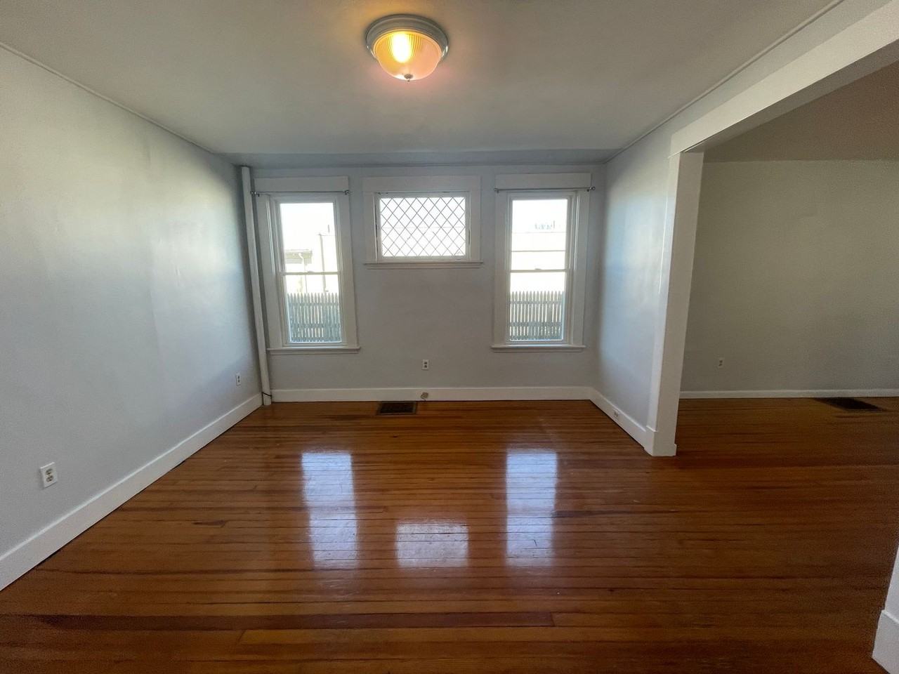 26 Livingston Ave - Photo 5 of 19