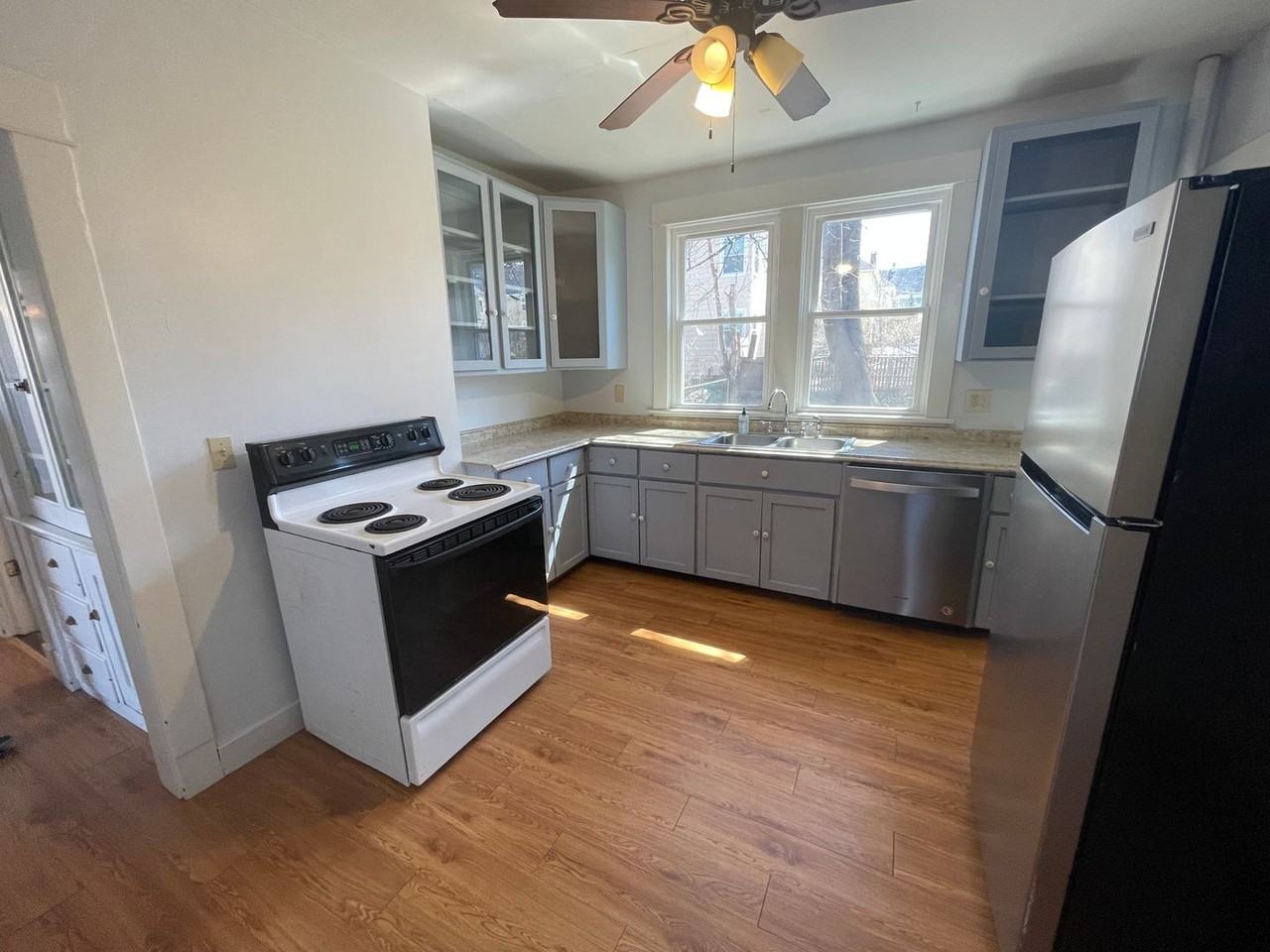 26 Livingston Ave - Photo 6 of 19