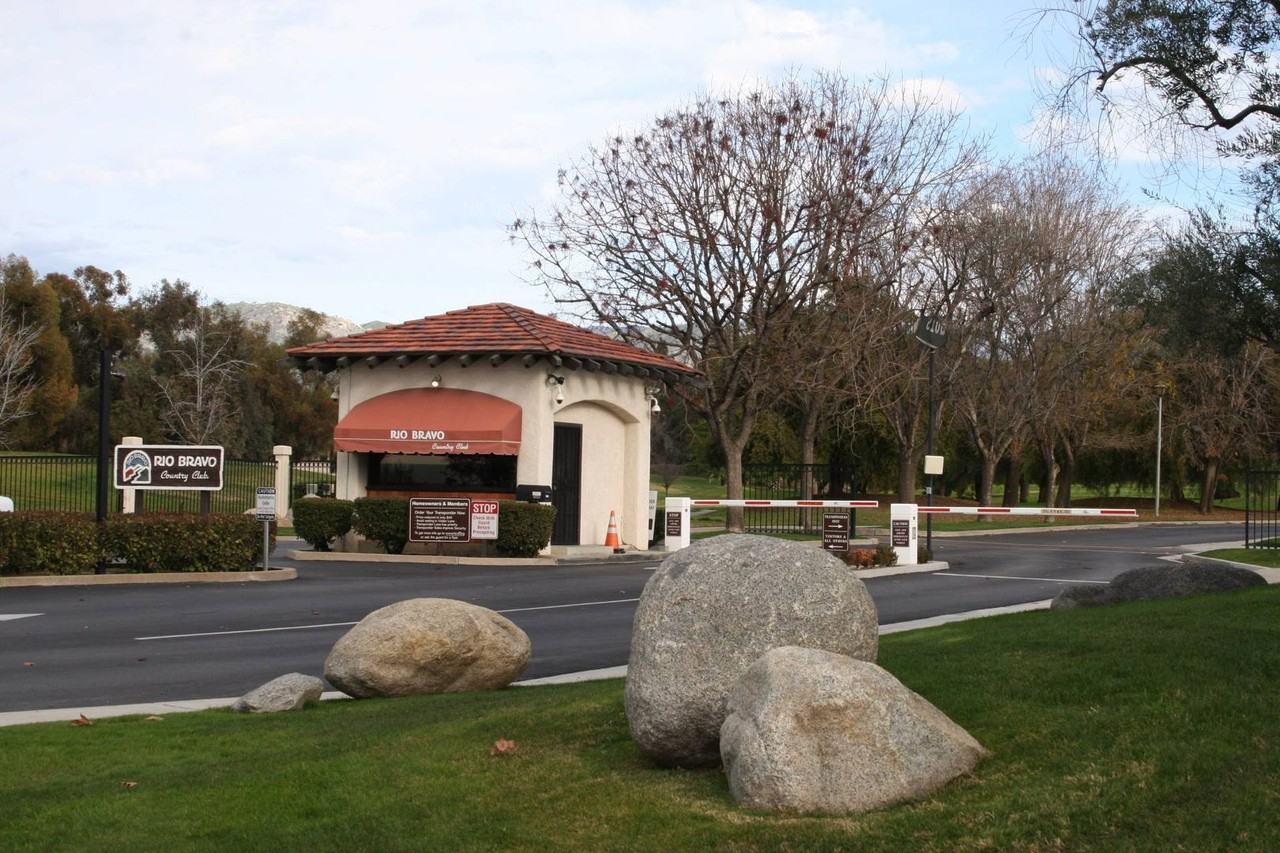 14910 Via Messina Dr - Photo 2 of 44