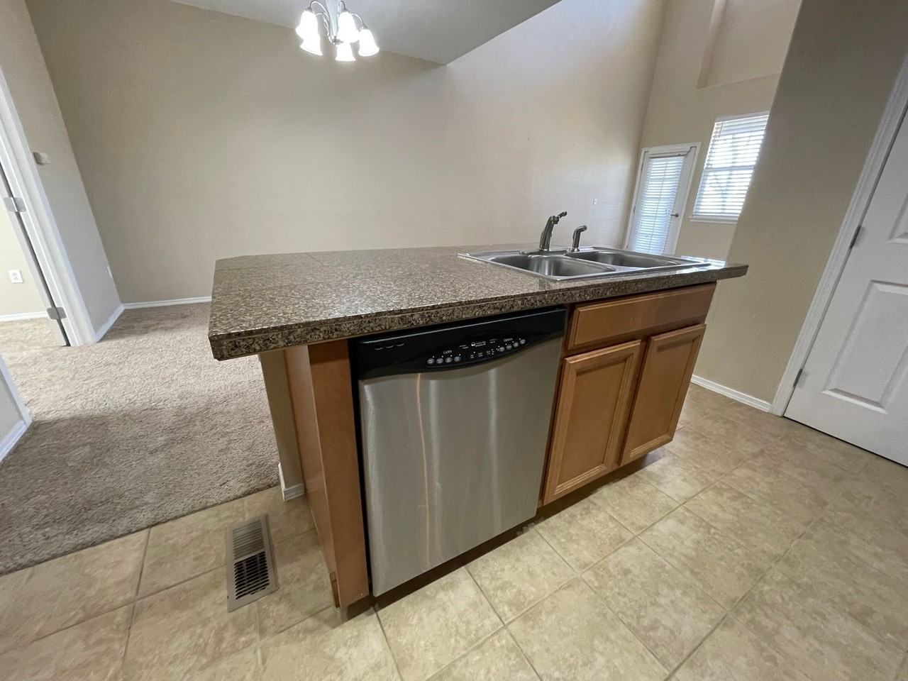 8440 Canyon Rim Trl #3 - Photo 6 of 33