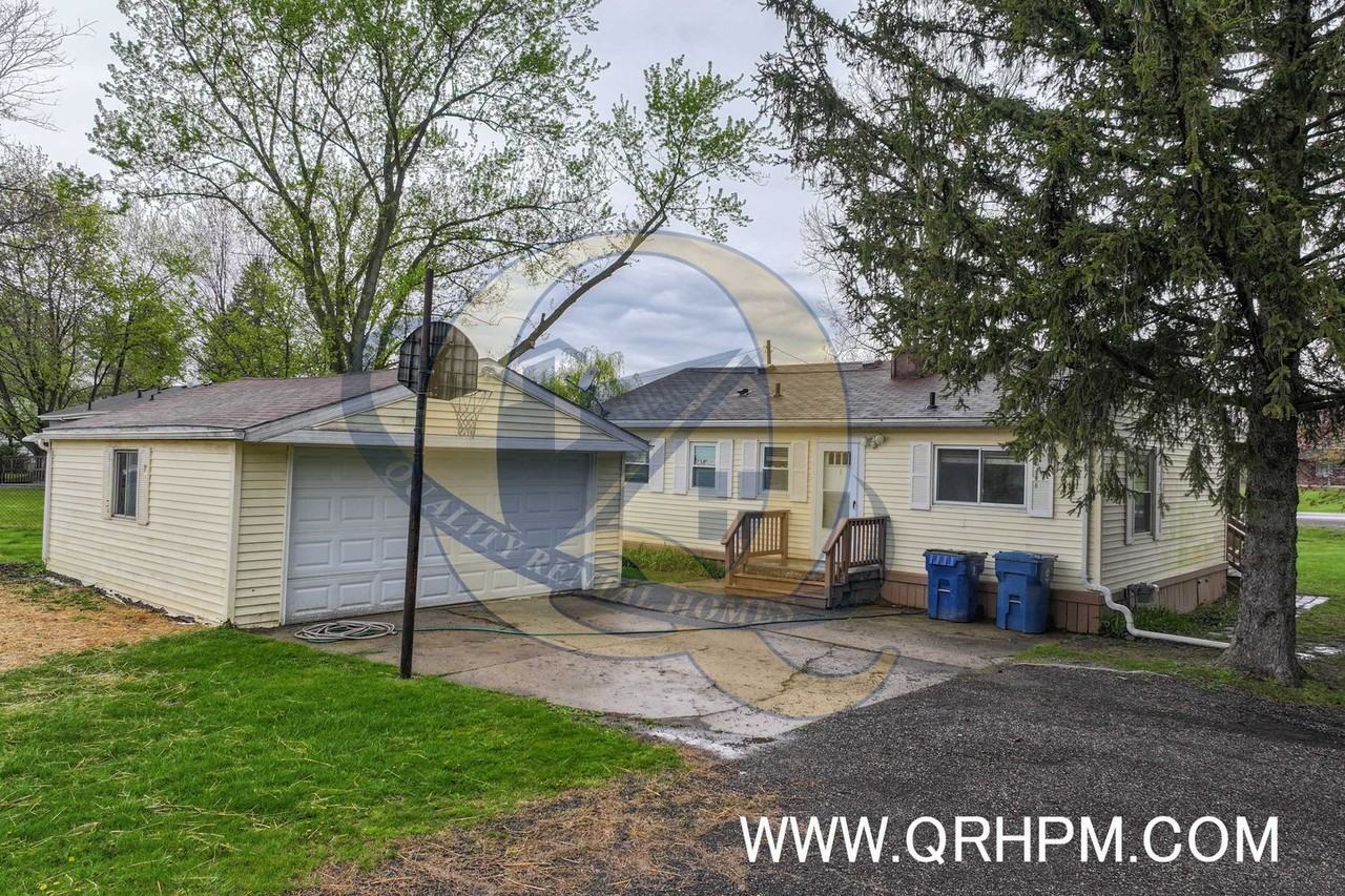 1141 W Cook Rd - Photo 4 of 20