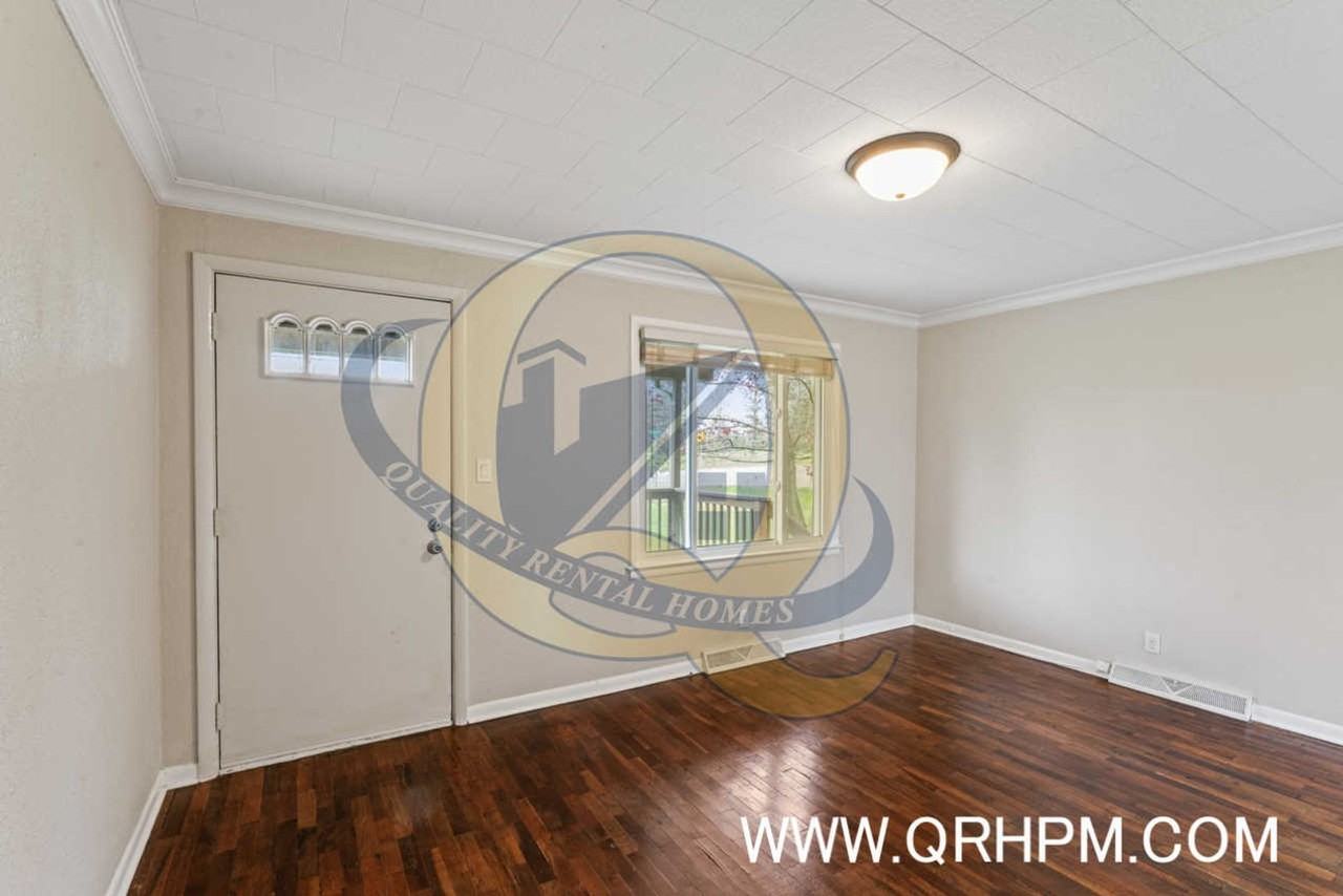 1141 W Cook Rd - Photo 7 of 20