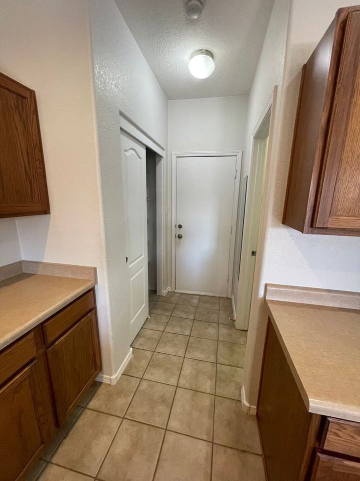 1813 Cortina Loop Se - Photo 6 of 23