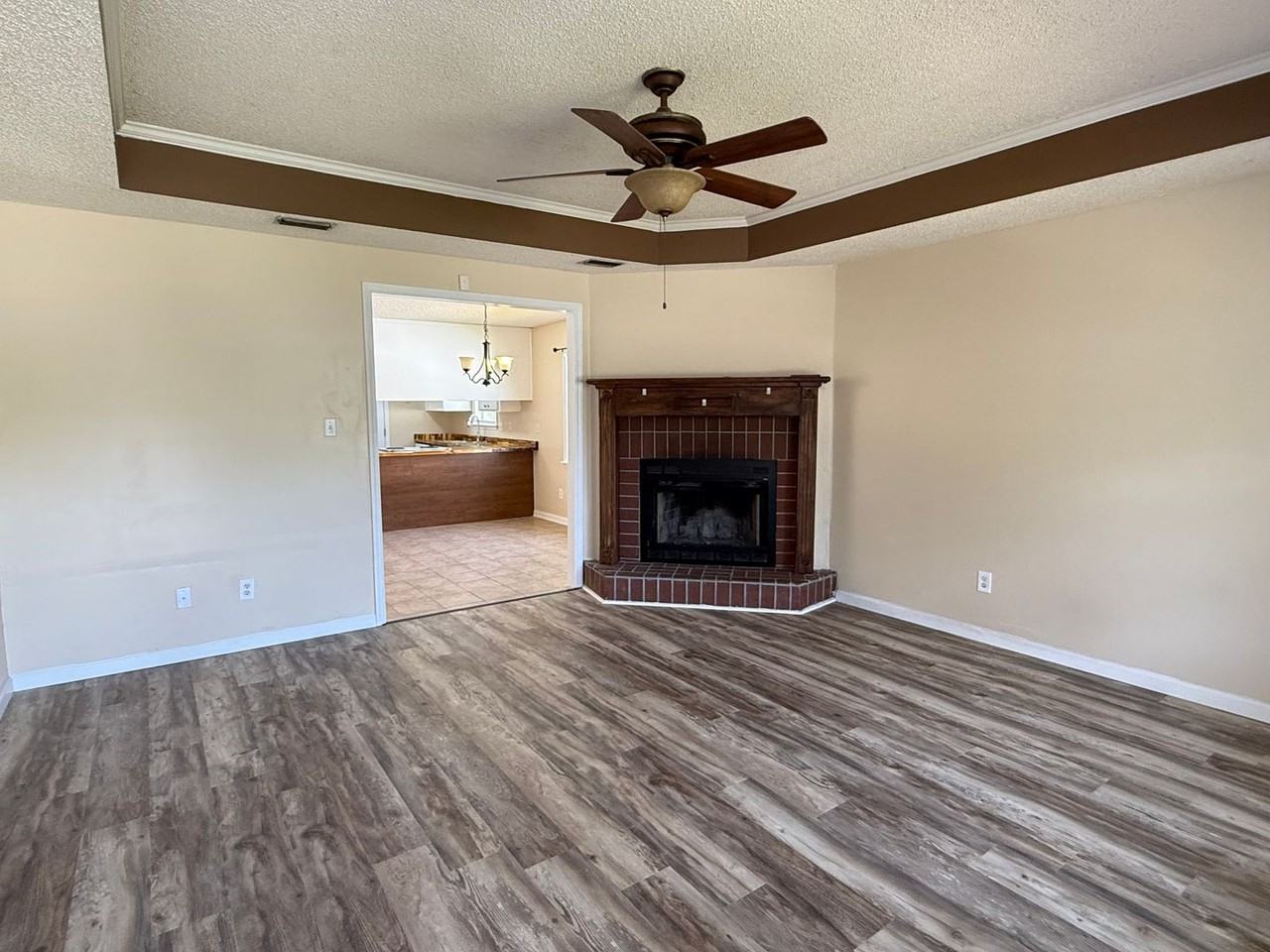 4071 Chadwyck Dr - Photo 6 of 11