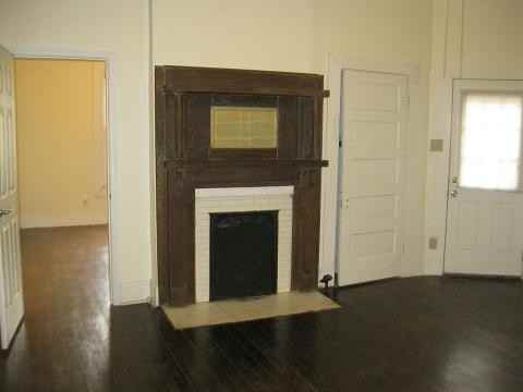 353 Oldham Ave #1 - Photo 3 of 8