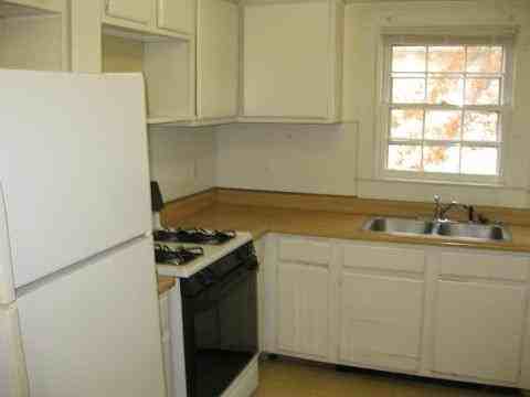 353 Oldham Ave #1 - Photo 6 of 8