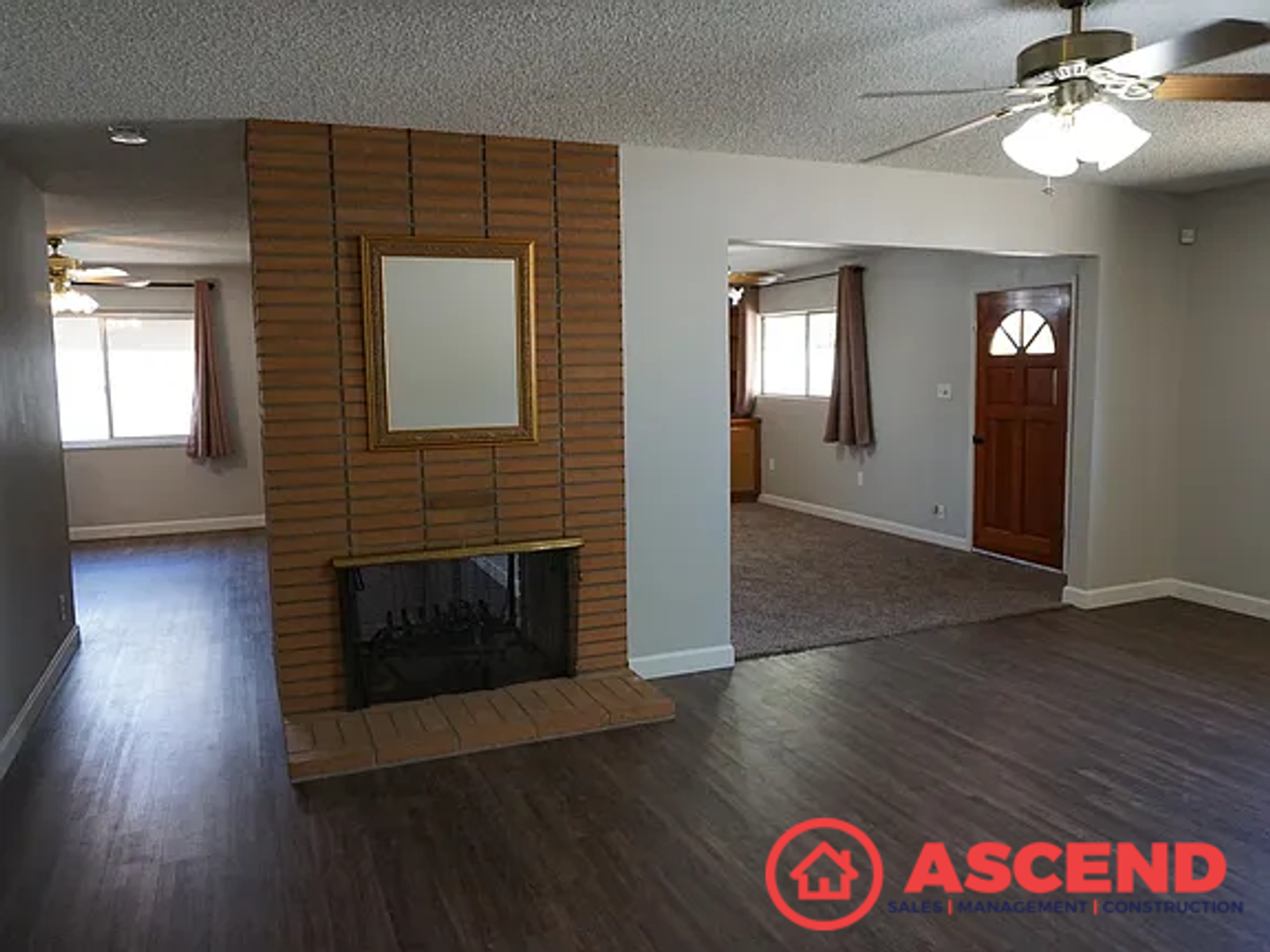 722 Salem St - Photo 3 of 13
