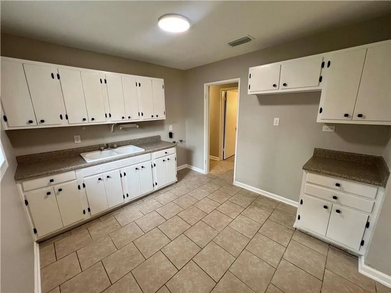 4118 Seabreeze Rd N - Photo 3 of 12