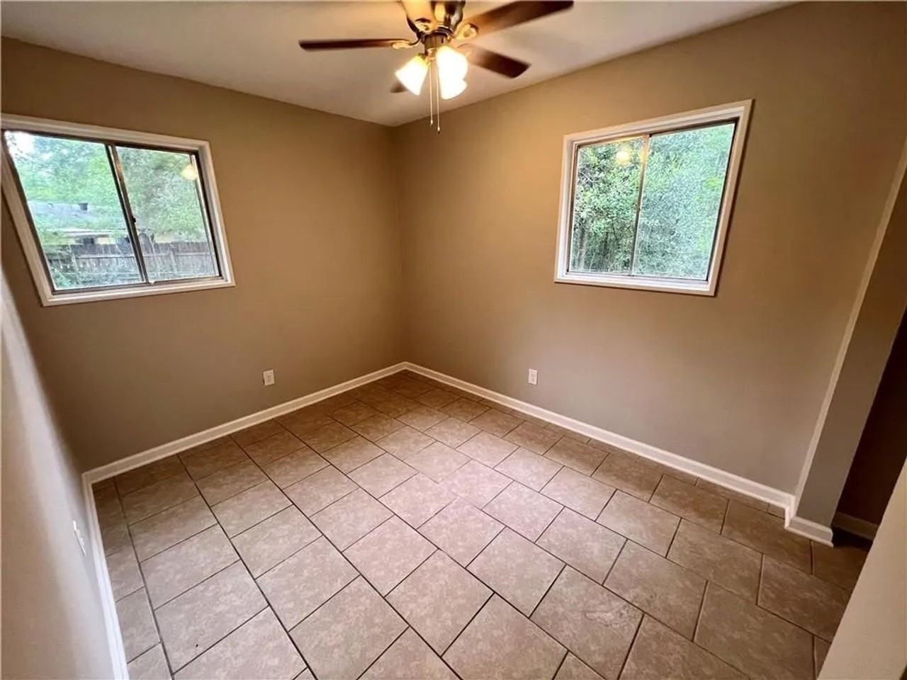 4118 Seabreeze Rd N - Photo 7 of 12