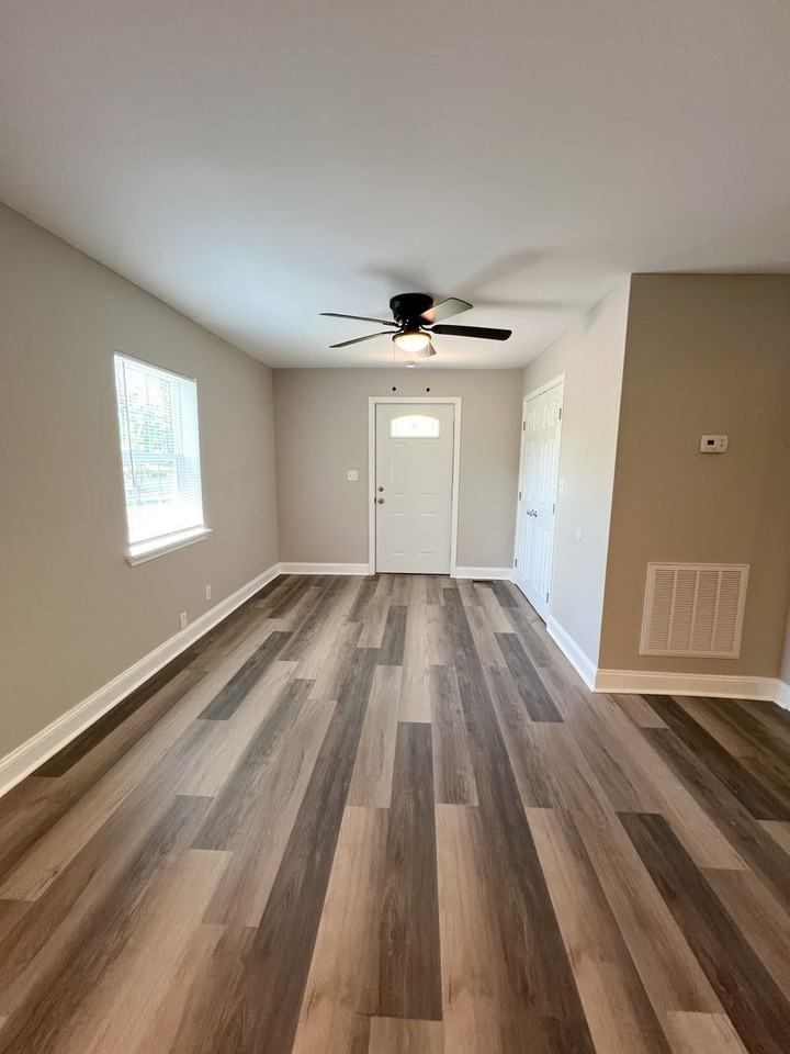 105 Wilson Ct - Photo 5 of 28