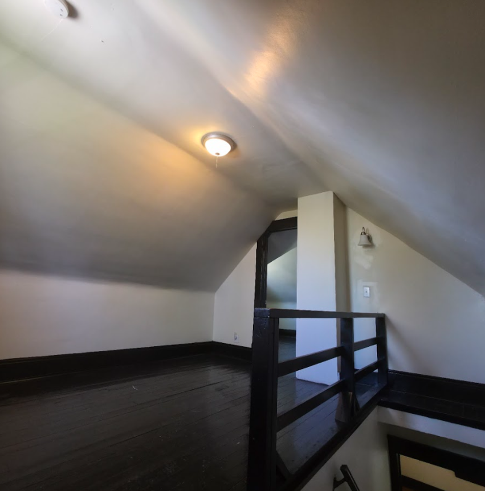 14409 Elm St - Photo 2 of 16