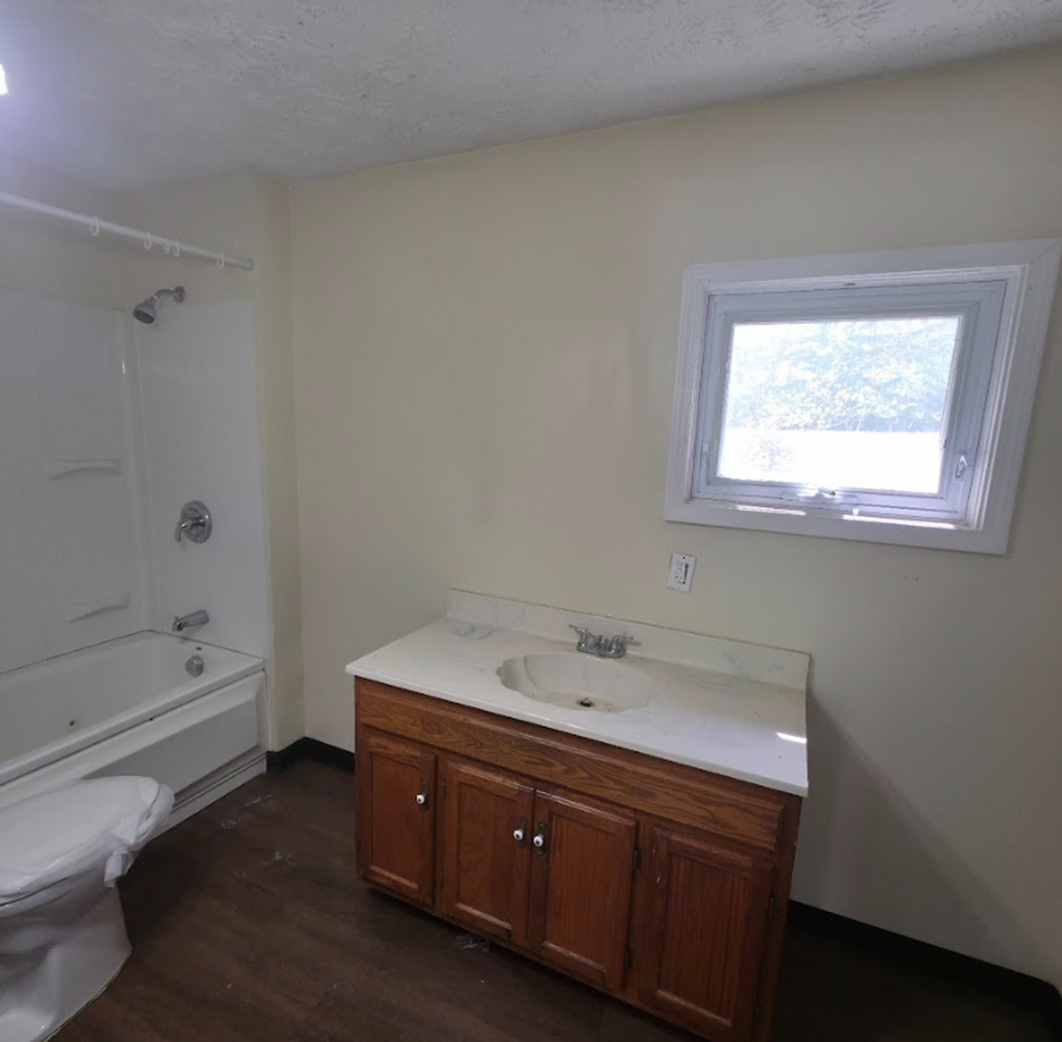 14409 Elm St - Photo 4 of 16