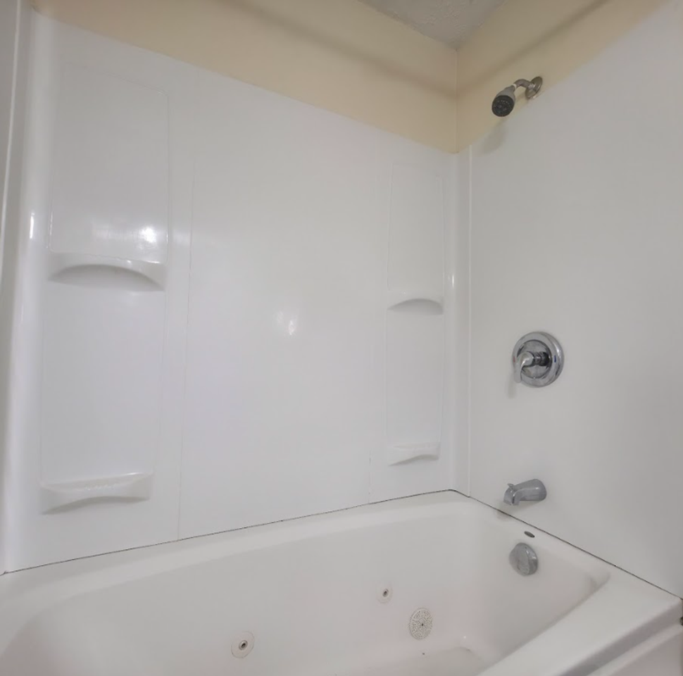 14409 Elm St - Photo 5 of 16