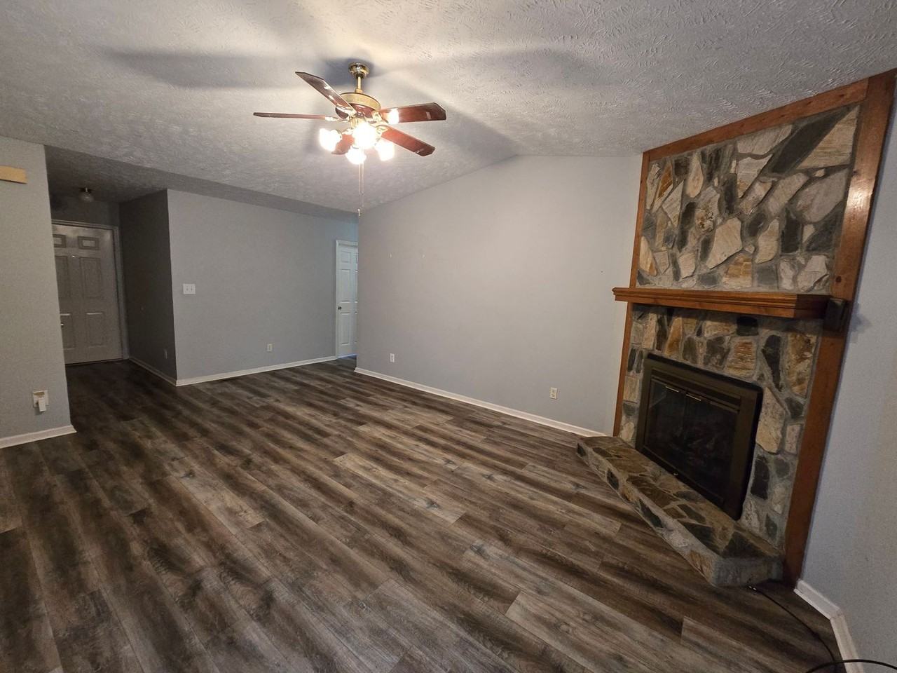 6520 Applewhite Rd - Photo 2 of 20