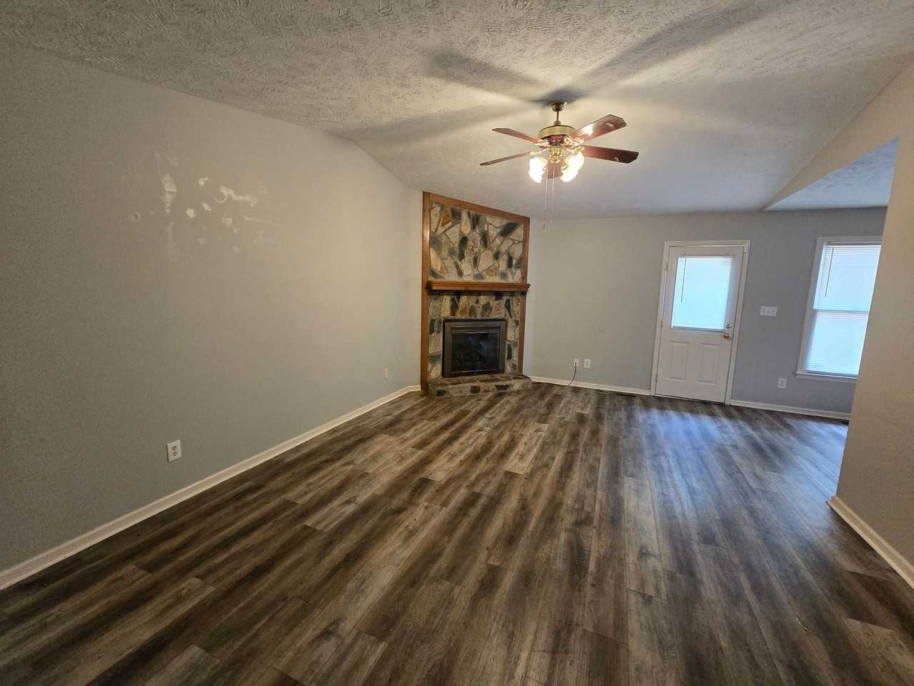 6520 Applewhite Rd - Photo 3 of 20