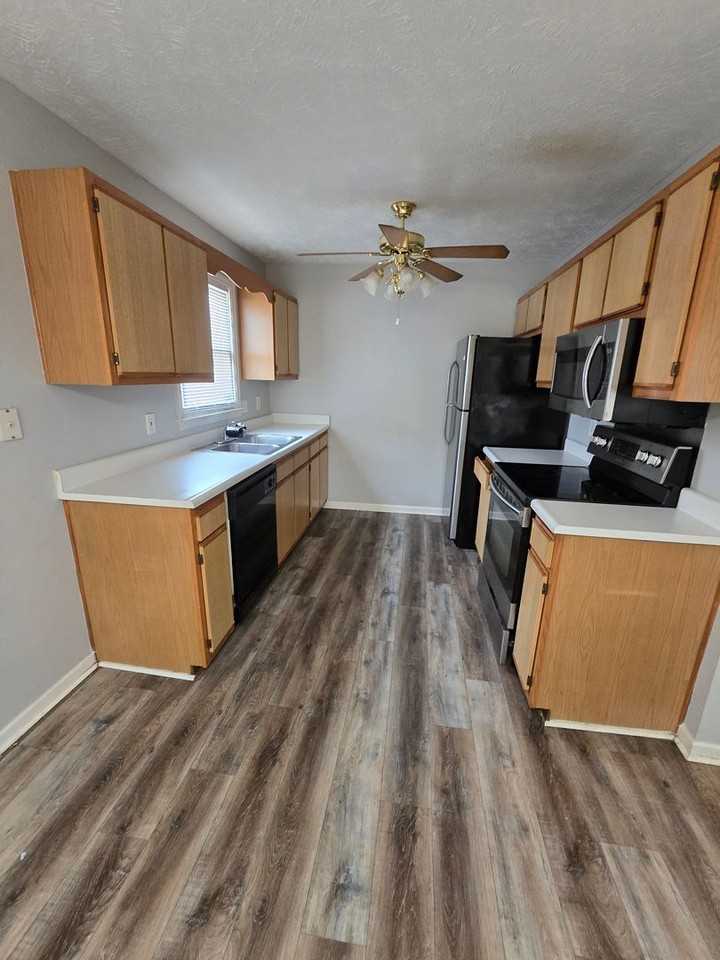 6520 Applewhite Rd - Photo 5 of 20