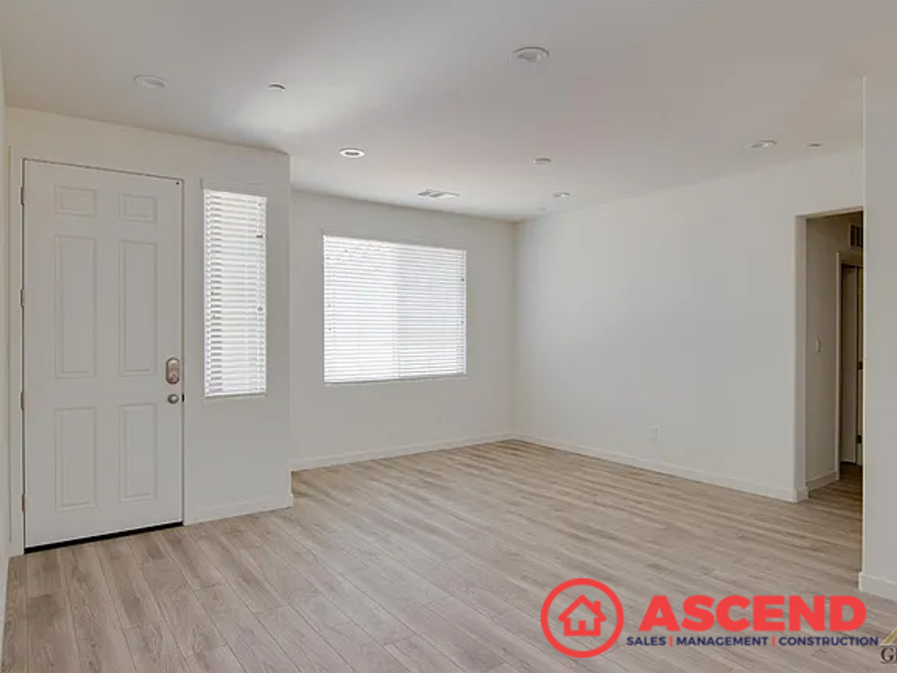 15010 Mahogany Ct - Photo 2 of 13