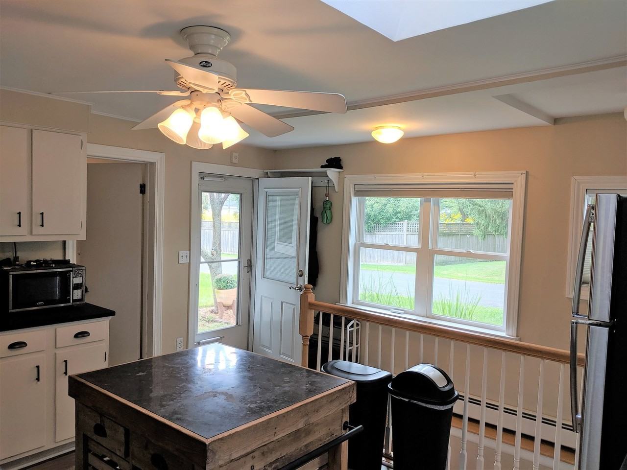 2402 N 2nd Ln - Photo 3 of 19