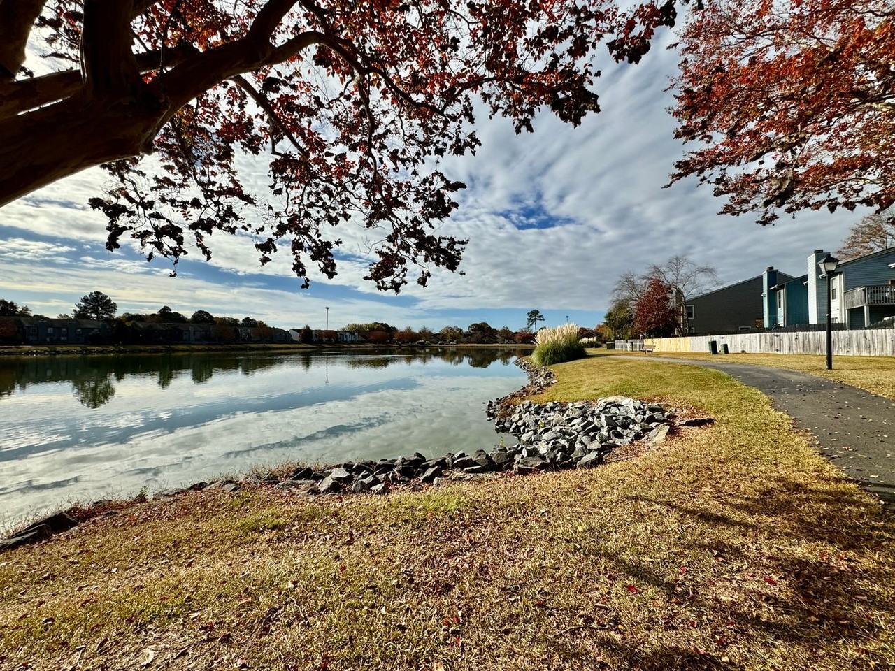 332 Kenley Rd - Photo 4 of 50