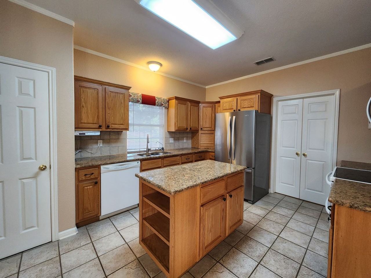 1771 Oak Gln - Photo 7 of 50