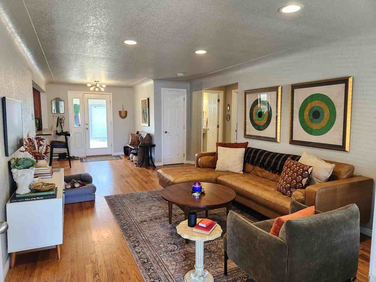5520 E Thrill Pl - Photo 2 of 22