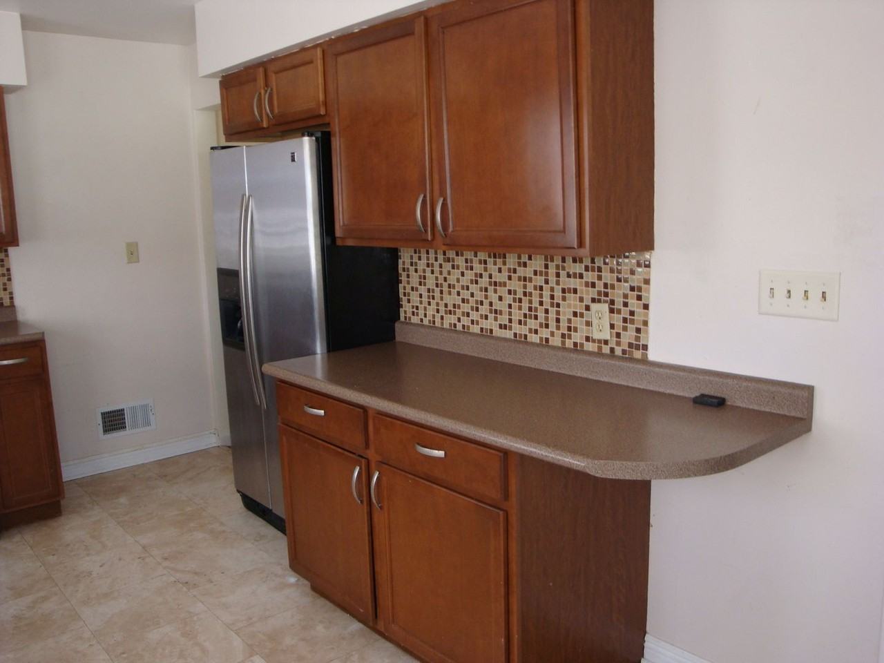 2045 16th Ave - Photo 5 of 13