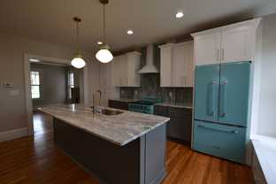 1850 Oak St - Photo 1 of 1