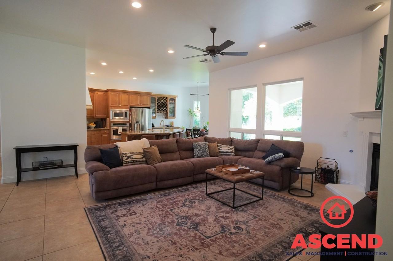 12510 Savonburg Dr - Photo 7 of 18
