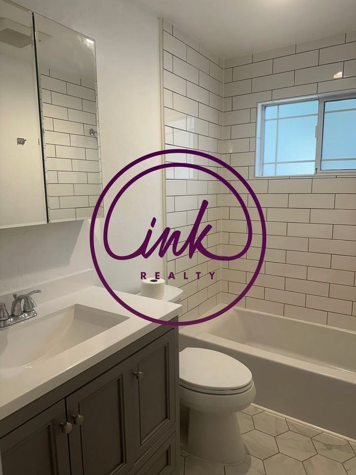 698 Tina Ct - Photo 6 of 10