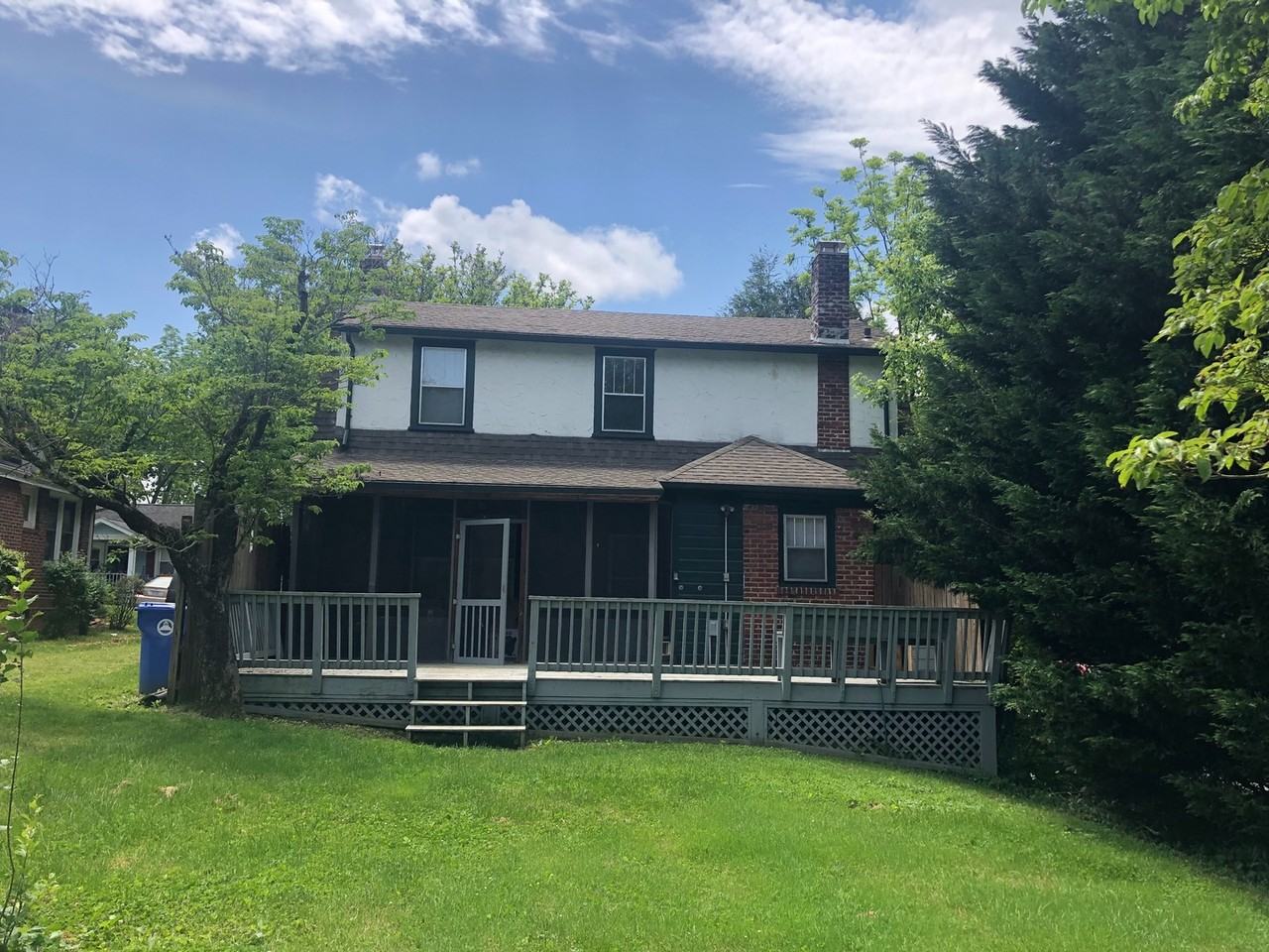 8 Salem Ave - Photo 2 of 14