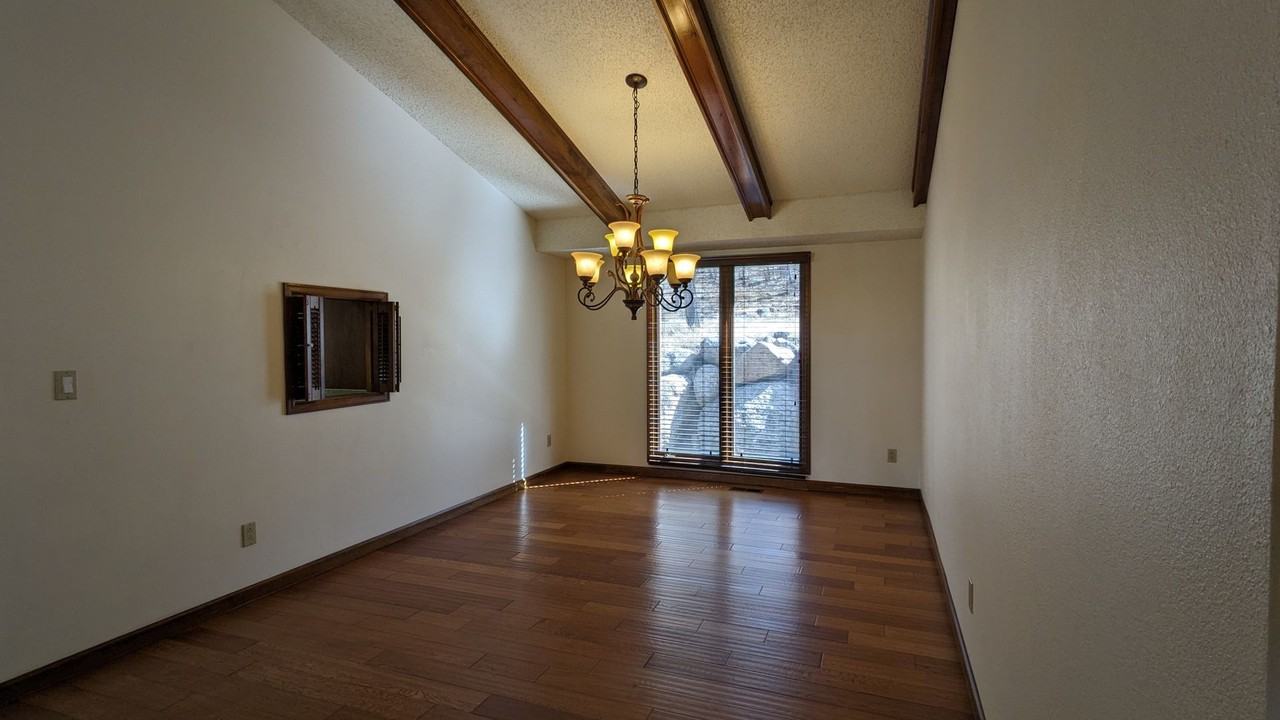 3926 Broadmoor Valley Rd - Photo 5 of 33